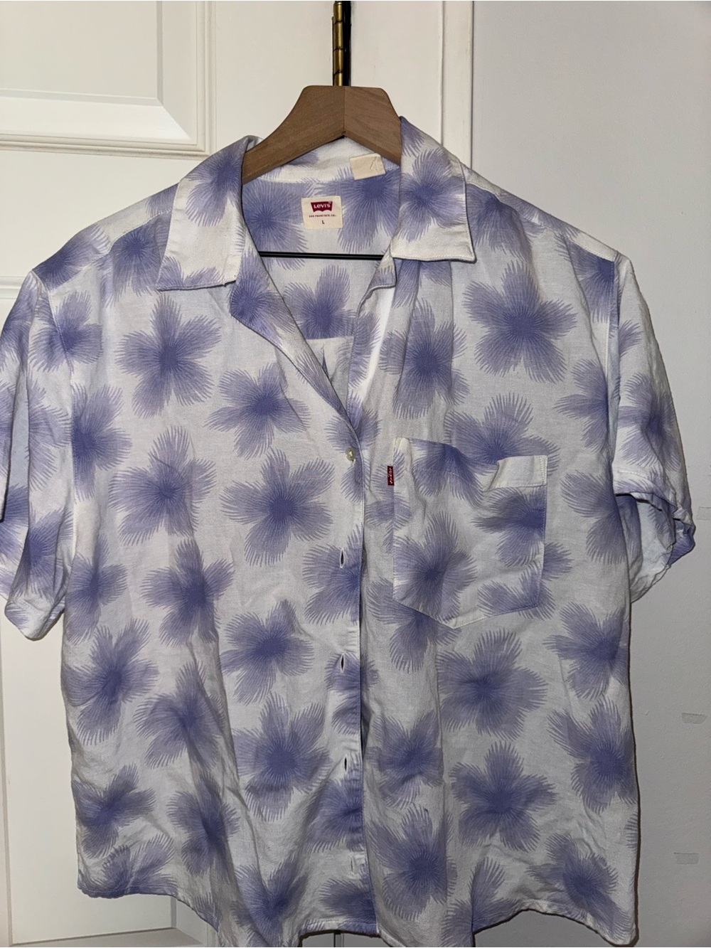 Levi's Women’s Lavender Floral Short-Sleeve Shirt
